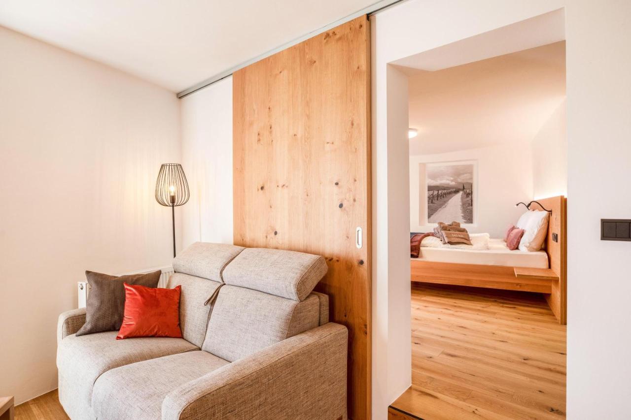 Brantenhof Ferienwohnung Vinea Кортачча-сулла-Страда-дель-Віно Екстер'єр фото